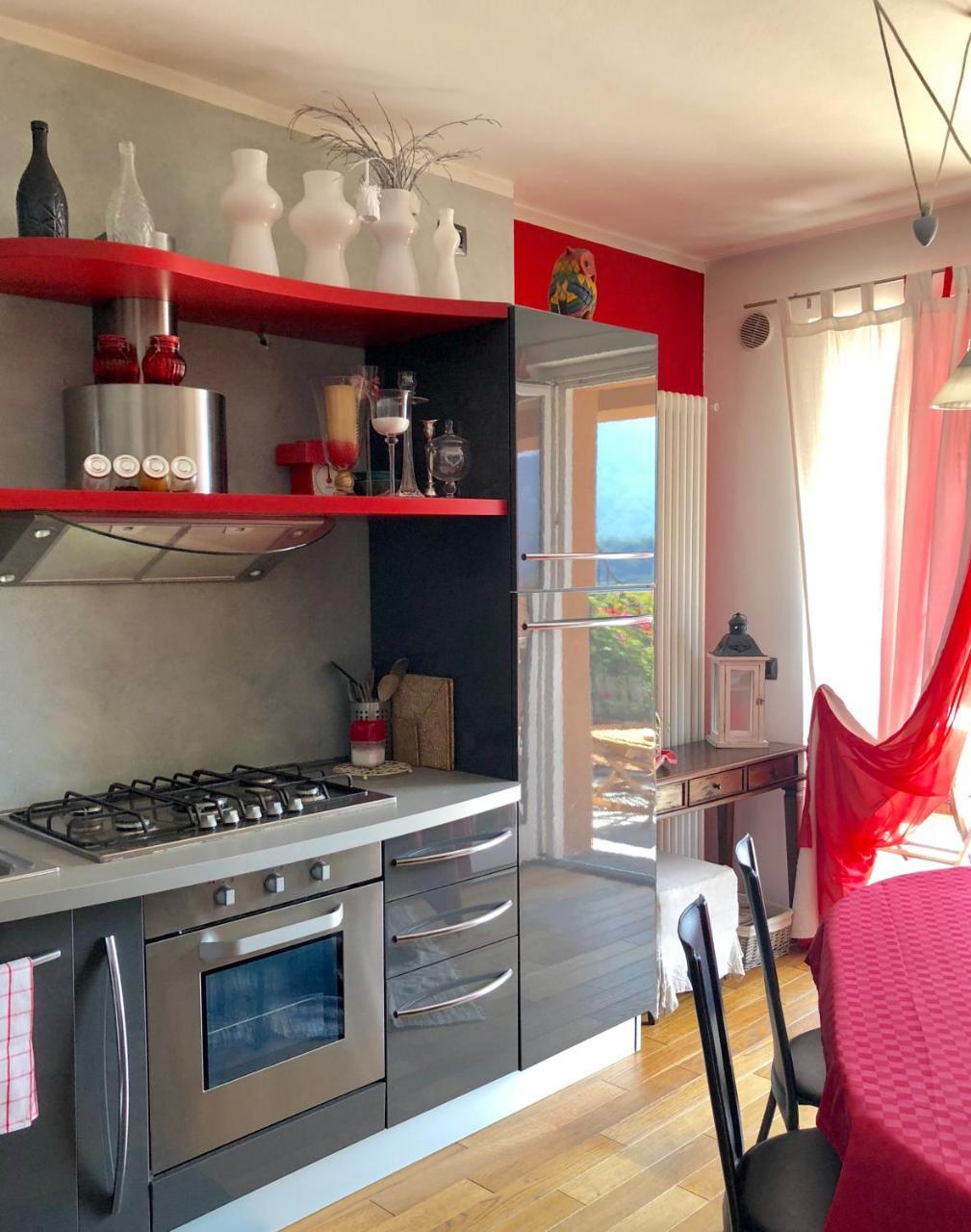 Tremezzina Appartamento Red & Grey Mezzegra Eksteriør bilde
