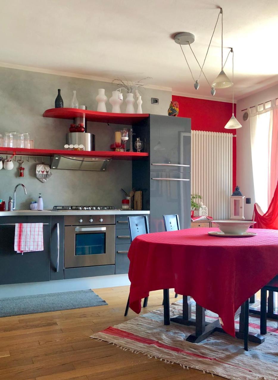 Tremezzina Appartamento Red & Grey Mezzegra Eksteriør bilde