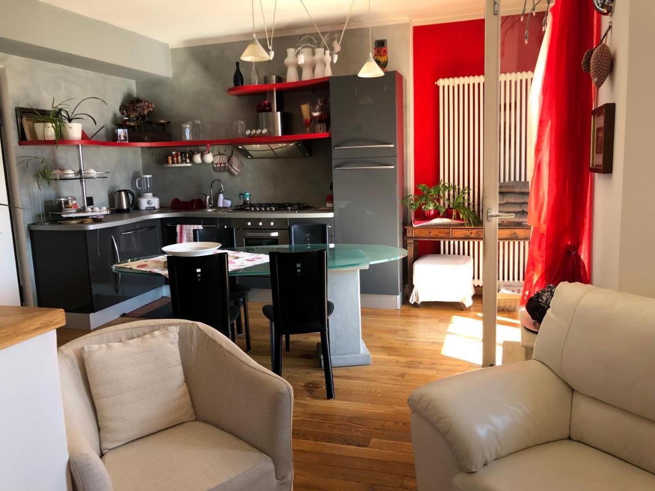 Tremezzina Appartamento Red & Grey Mezzegra Eksteriør bilde