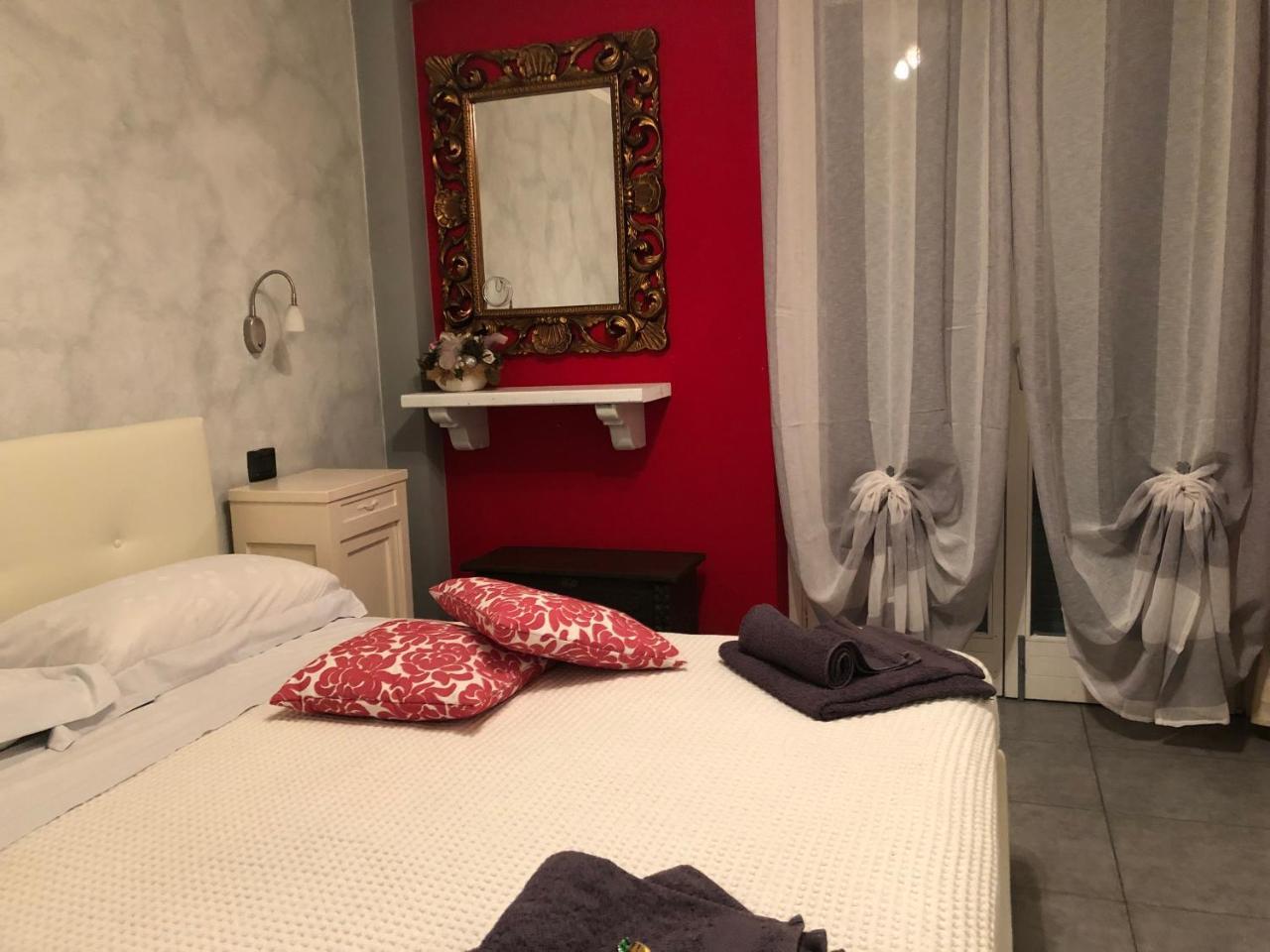 Tremezzina Appartamento Red & Grey Mezzegra Eksteriør bilde